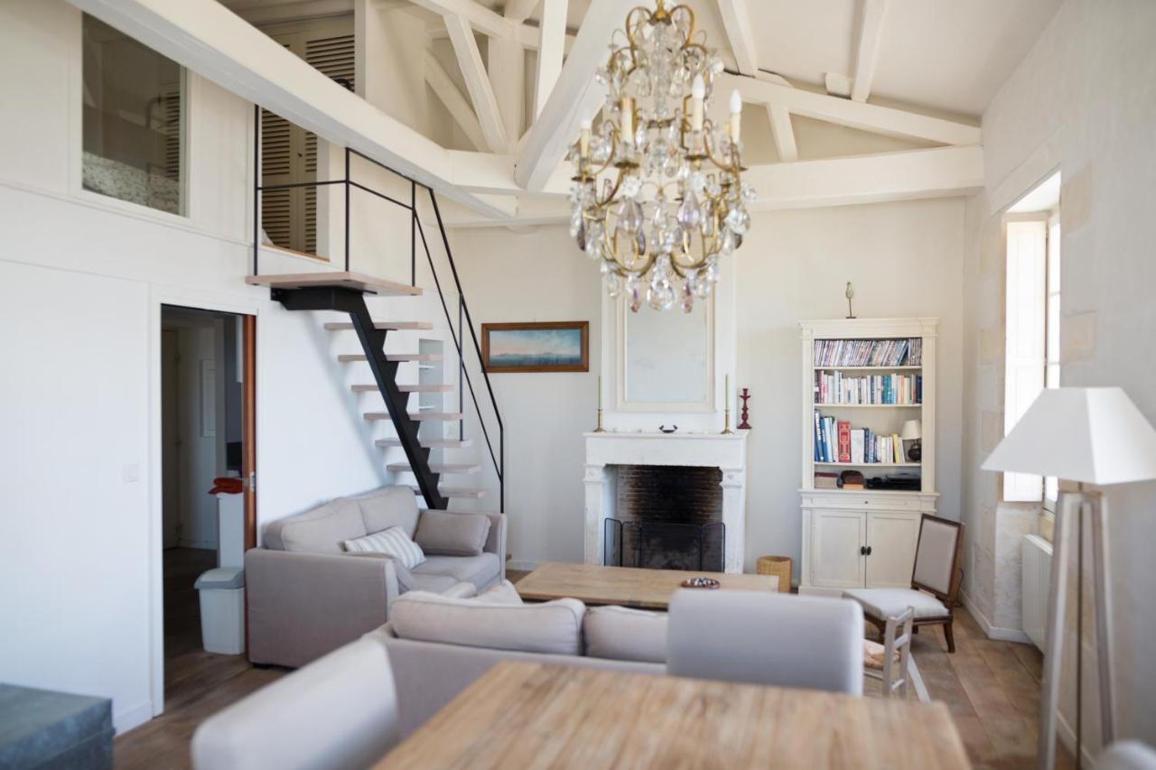 Appartement XVIII Century Gem With Magnificent Views Of The Harbour With A Private Garage à Saint-Martin-de-Ré Extérieur photo